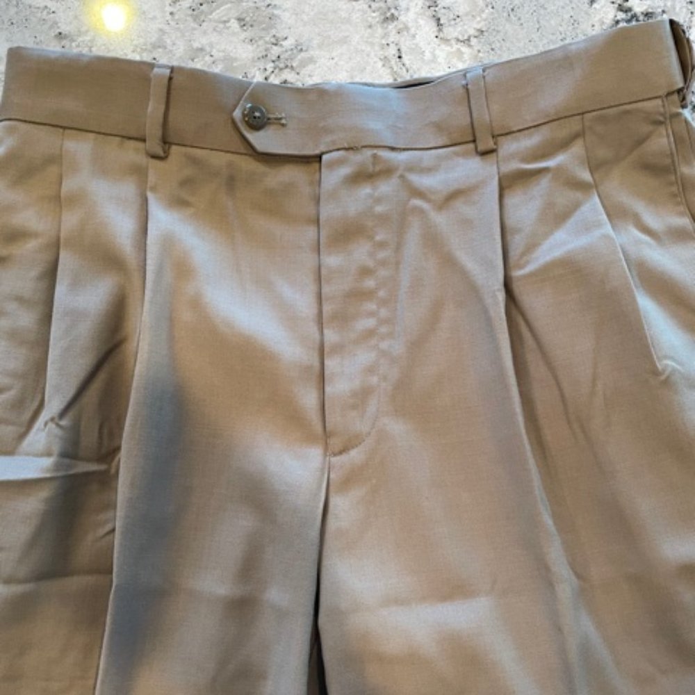 Stafford Pleated Khaki Dress Pants 34X32